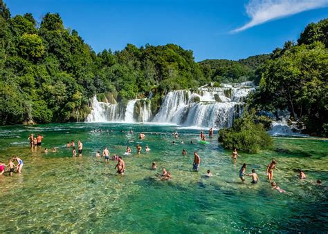 best time to travel to croatia.